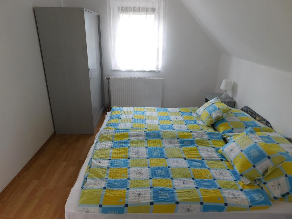 Akacfa Hortenzia Apartment *