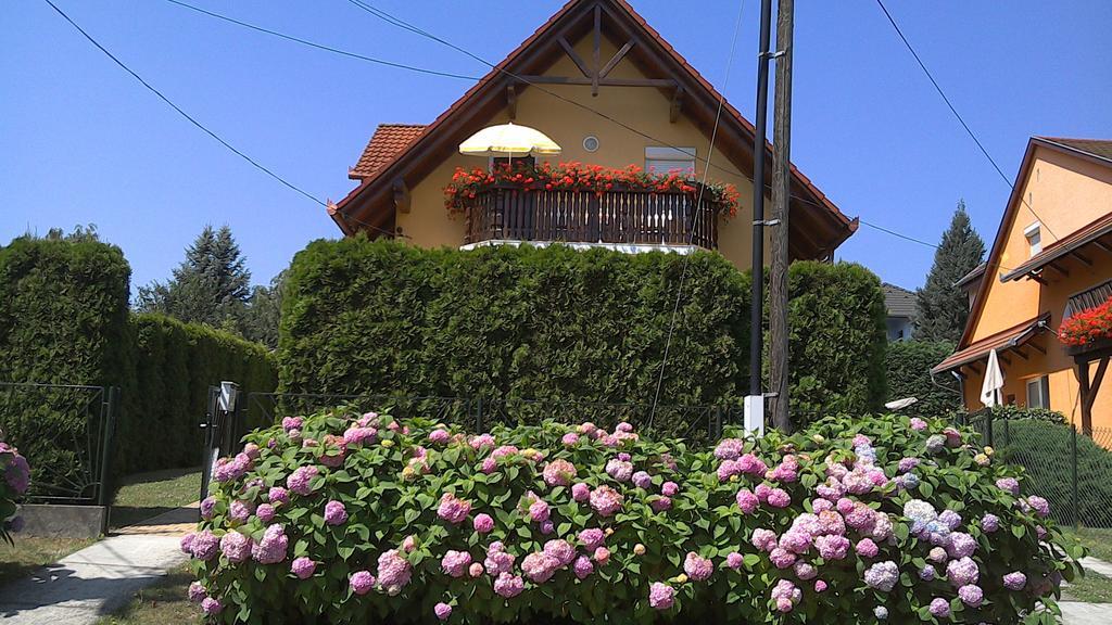Apartment Akacfa Hortenzia